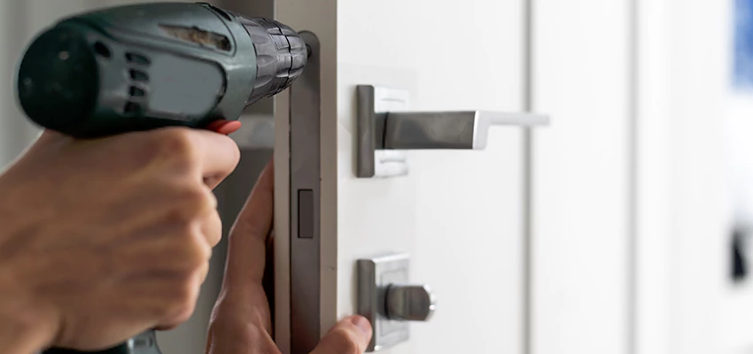 Locksmith For Lock Replacement Near Me in Plantation