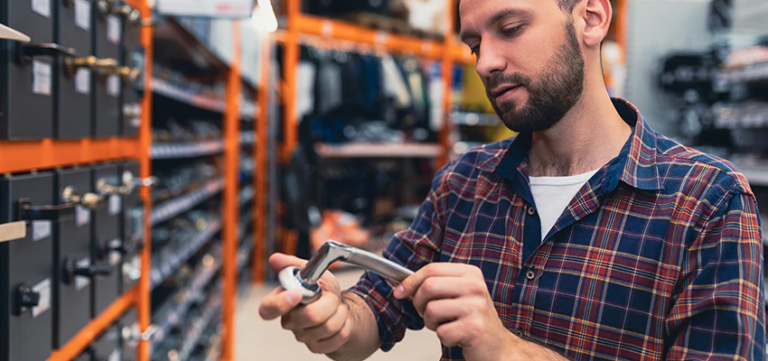 Locksmith For Retail Stores Lockout Services in Plantation, Florida